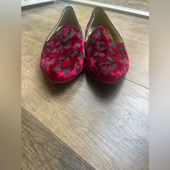 Women’s Birdie house shoes. Pink/ red velvet leopard print. Size 7 1/2 - Picture 7 of 7